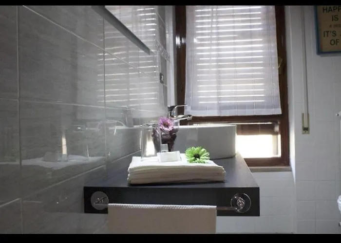 Intero Con Vista Sul Parco , Stazione بولونيا